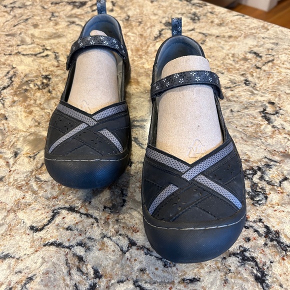 Ladies Mary Jane shoes - Picture 2 of 4